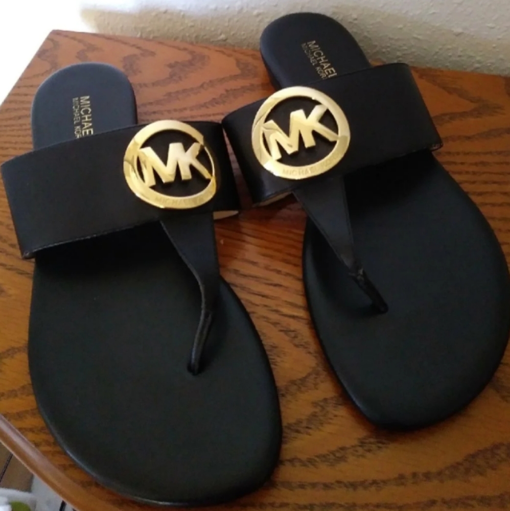 (SOLD)Michael Kors leather sandals